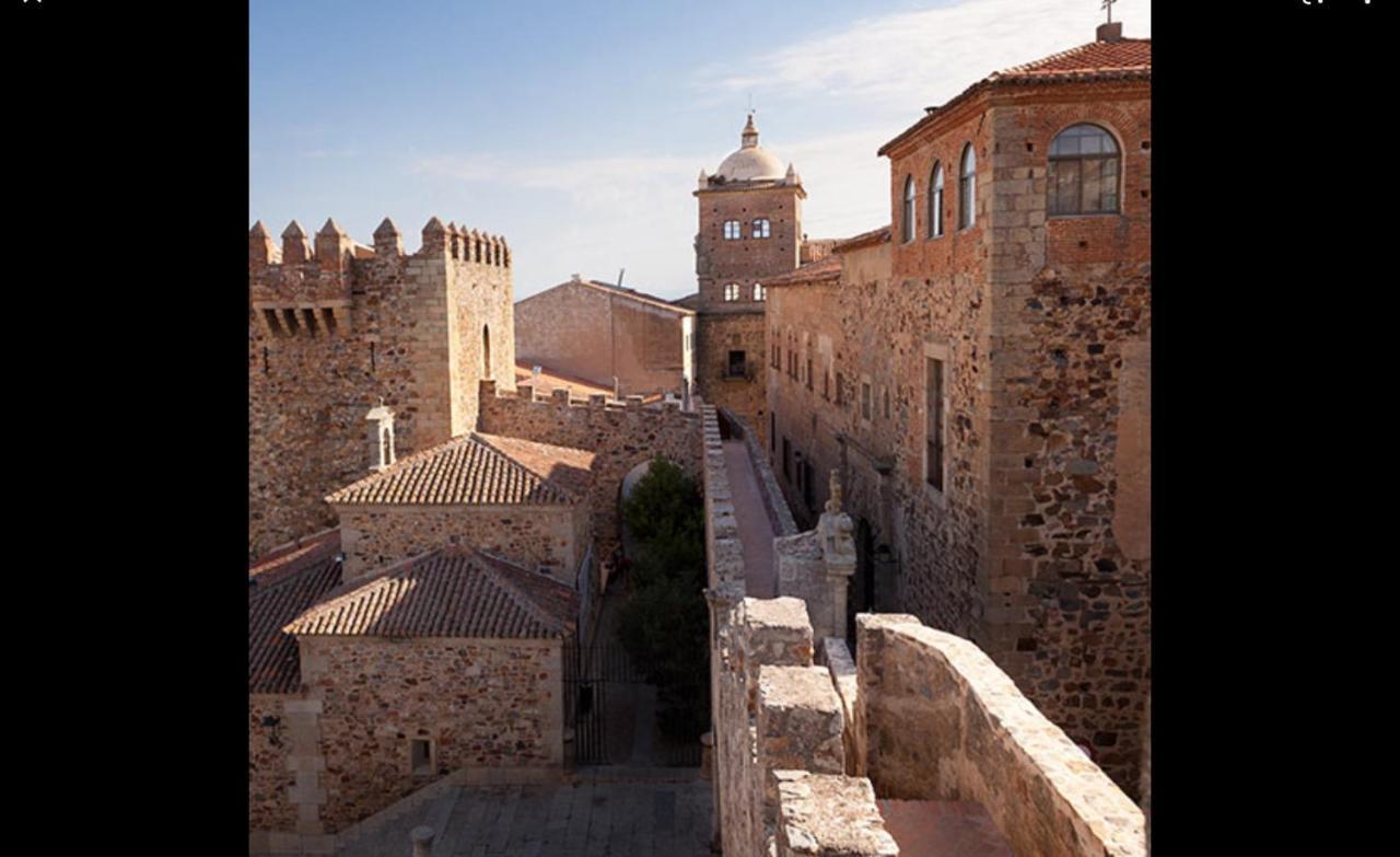Alojamiento El Miajon De Los Castuos Valdesalor Exterior foto